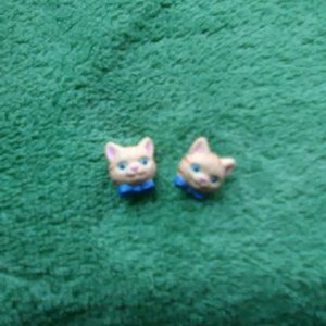 CAT w/bow tie Earrings